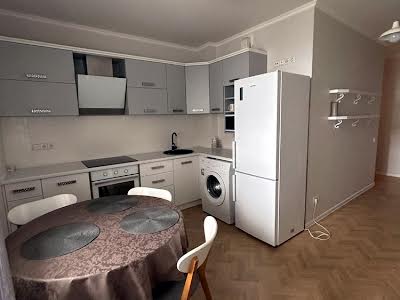 квартира за адресою Михайла Максимовича вул. (Онуфрія Трутенка), 3-Д