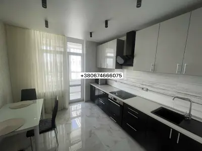 квартира за адресою Драгоманова вул., 10