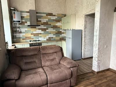 квартира за адресою Базарна вул., 45