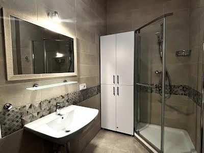 квартира за адресою Під Дубом вул. (Космонавтів), 26-Б
