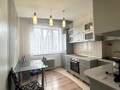 квартира за адресою Леонтовича вул., 5