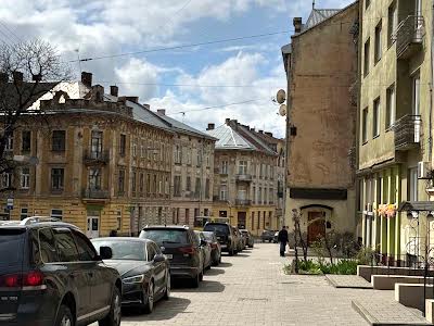 коммерческая по адресу Лычаковская ул. (Ленина), 24а