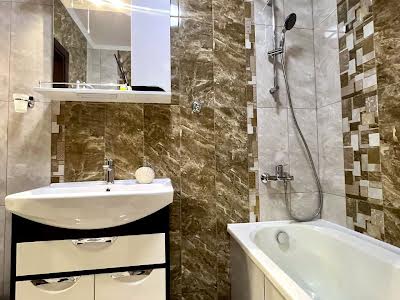 квартира по адресу Жасминовая ул., 5б