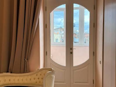 квартира за адресою Костельна вул., 8