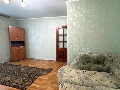 квартира за адресою Травнева вул., 4