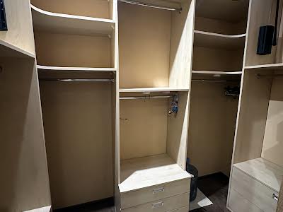 квартира за адресою Ахматова, 30