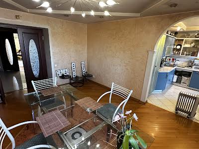 квартира за адресою Степова вул., 23/25