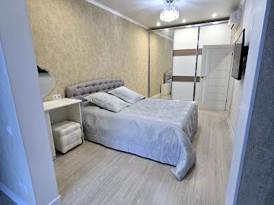 квартира за адресою Генуезька вул., 3а