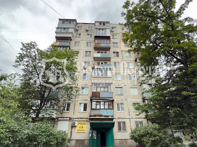 квартира за адресою Празька вул., 32