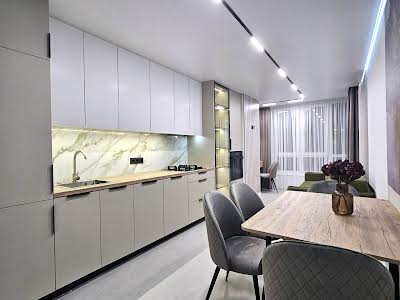 квартира за адресою Вербицького вул., 7