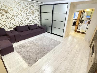 квартира за адресою Боголюбова вул., 20
