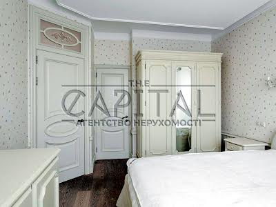 квартира за адресою Шота Руставелі вул., 44