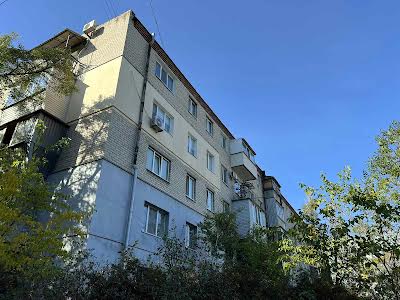 квартира за адресою Космонавтів вул., 3