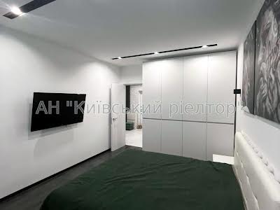 квартира по адресу Драгоманова ул., 2а