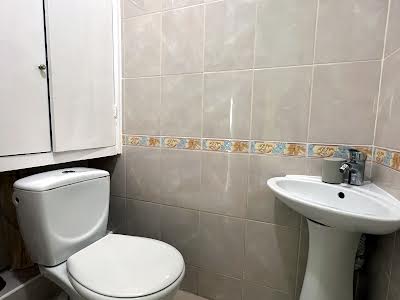 квартира за адресою Стадіонна вул., 6а