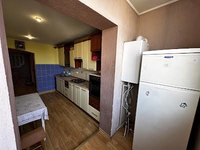 квартира за адресою Олександра Довженка вул., 9б