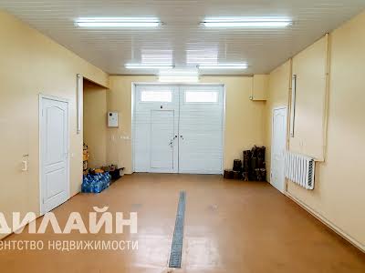 комерційна за адресою Іванова вул., 38