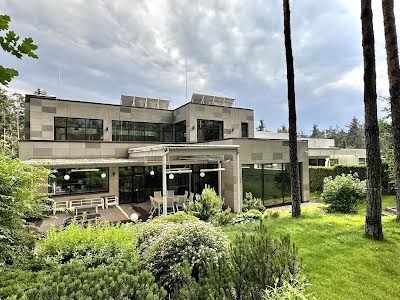 дом по адресу Анатолия Соловьяненко ул., 321