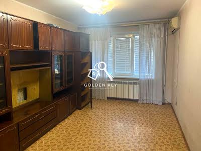 квартира за адресою Космонавтів вул., 27