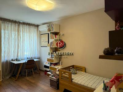 квартира по адресу Межигорская ул., 28
