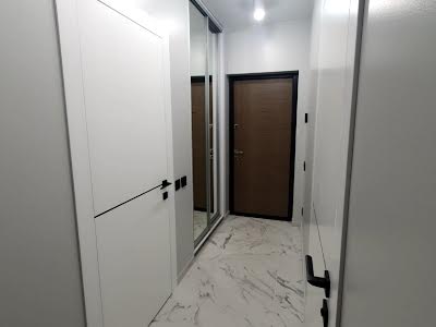 квартира за адресою Салютна вул., 2
