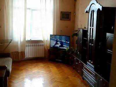 квартира за адресою Круглоуніверситетська вул., 13