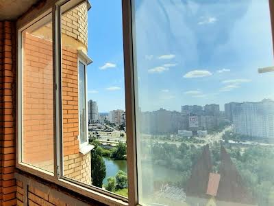 квартира за адресою Срібнокільська вул., 12