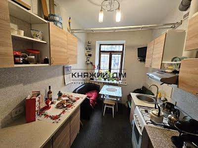 квартира за адресою Борисоглібська вул., 16В