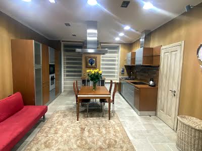 квартира за адресою Богдана Хмельницького вул., 35