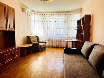 квартира за адресою Княжий Затон вул., 4