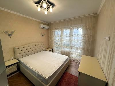 квартира за адресою Бориса Гмирі вул., 18