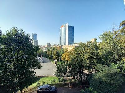 квартира за адресою Госпітальна вул., 1а