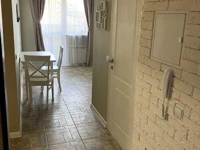 квартира за адресою Нивська вул., 4г