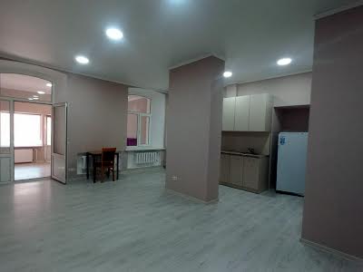 квартира за адресою Артилерійська вул., 4а