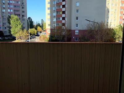 квартира за адресою Милославська вул., 18