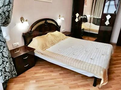 квартира за адресою Євгена Чикаленка вул., 73