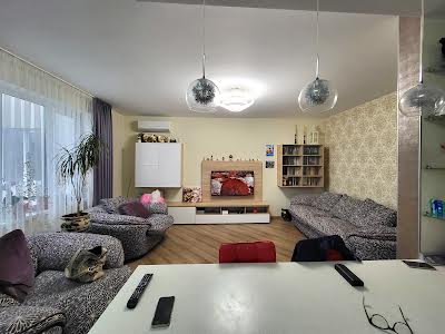 квартира за адресою Юрія Шумського вул., 3г
