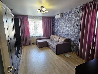 квартира за адресою Урлівська вул., 24