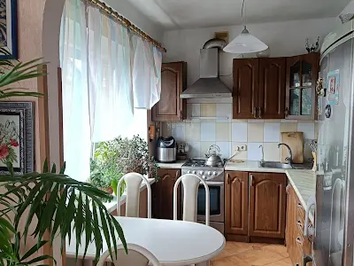 квартира за адресою Михайла Стельмаха вул., 6
