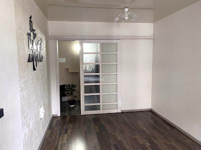 квартира по адресу Придорожна ул., 8