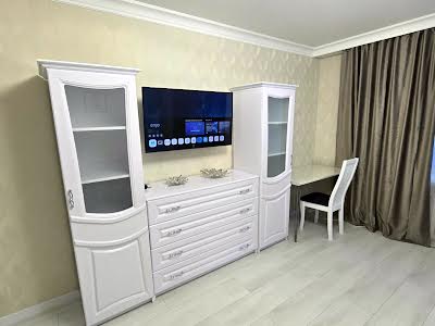 квартира за адресою Євгена Чикаленка вул., 68а