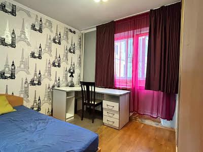 квартира за адресою Озерна вул., 22