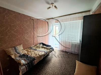 квартира за адресою Миропільська вул., 27/16