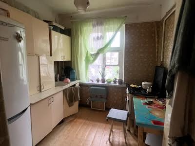 квартира за адресою Будівельників вул., 27