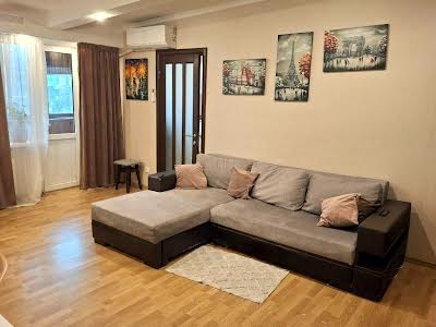 квартира за адресою Ольжича вул., 11