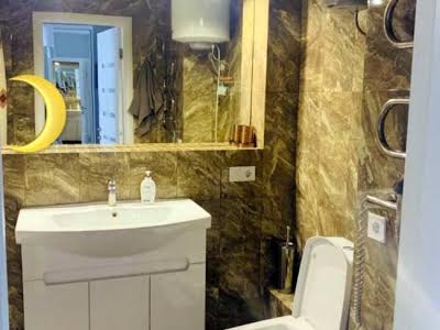 квартира за адресою Драгоманова вул., 2-Б