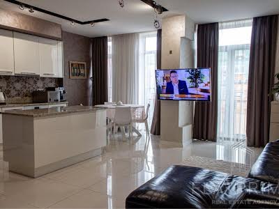 квартира за адресою Регенераторна вул., 4