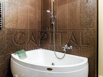 квартира за адресою Старонаводницька вул., 6Б
