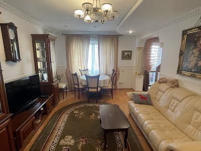 квартира за адресою Соснова вул., 5