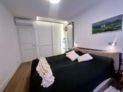 квартира за адресою Дмитрівська вул., 75